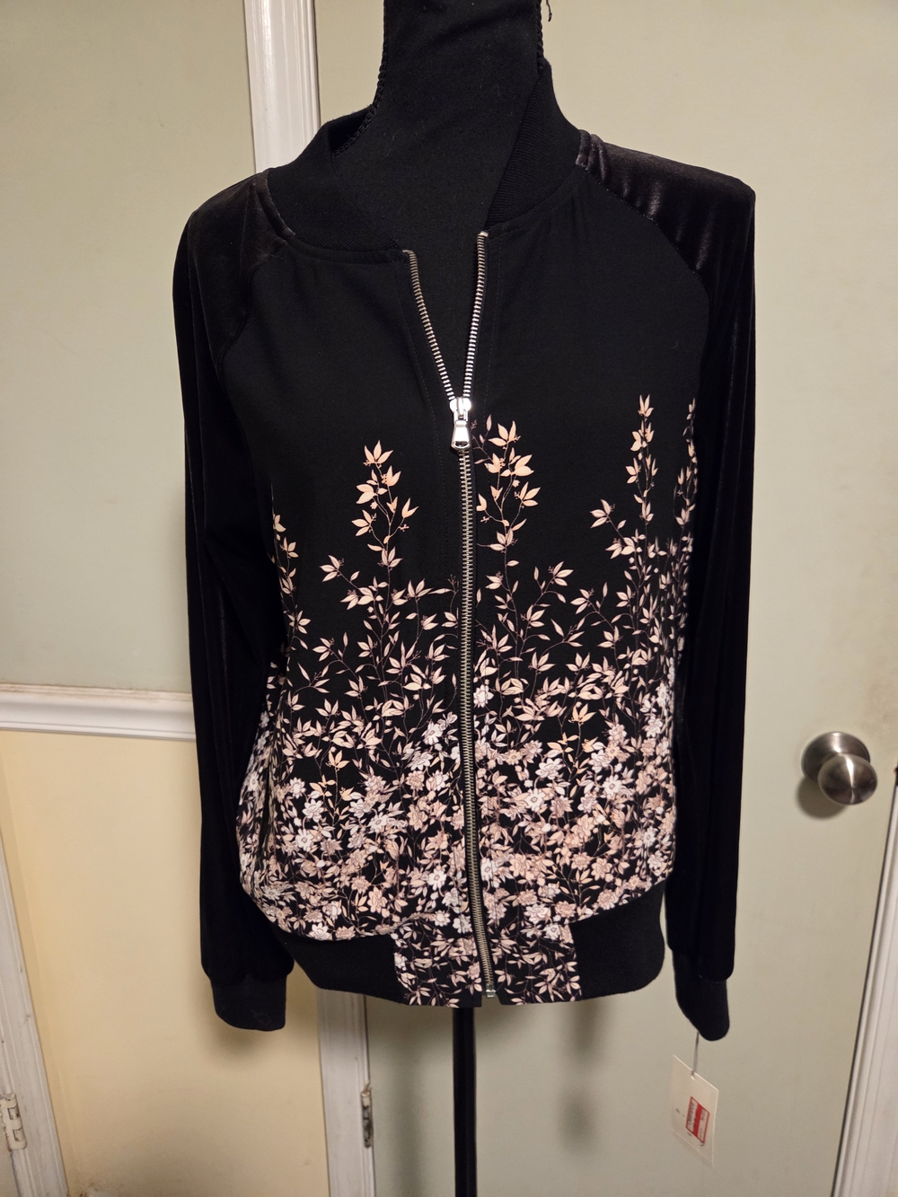 Women's Black Zip-Front Floral Bomber Jacket